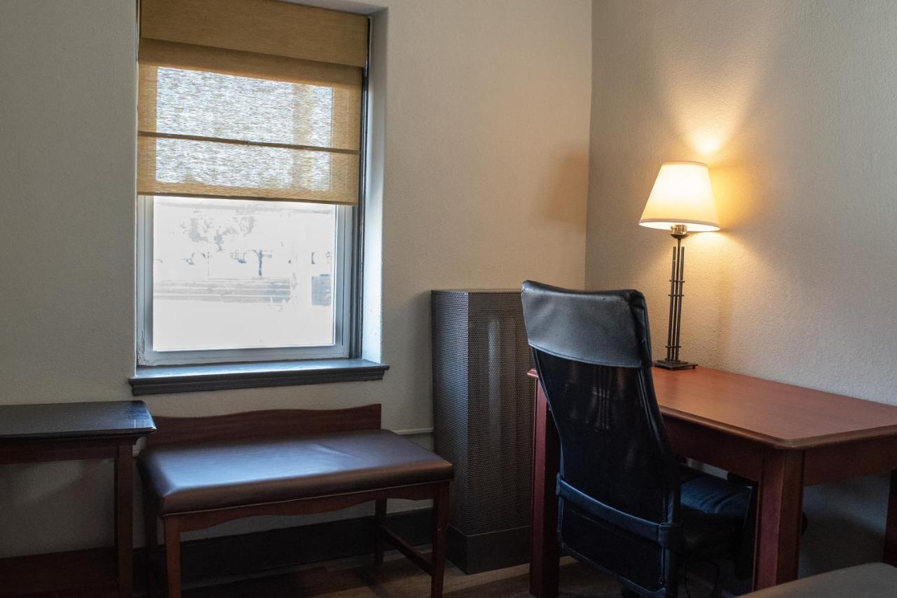Hotel Chataura Dearborn Buitenkant foto